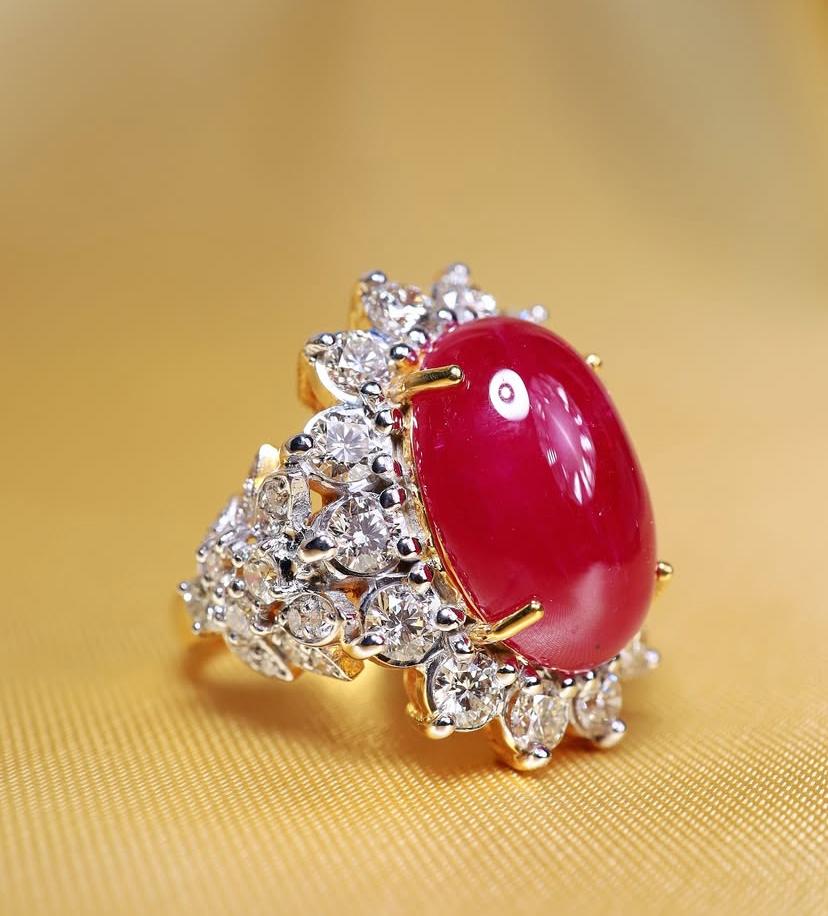 Rubíes de Birmania certificados AIG de 16,00 quilates 3,90 quilates  Anillo de oro de 18 quilates con diamantes en venta 3