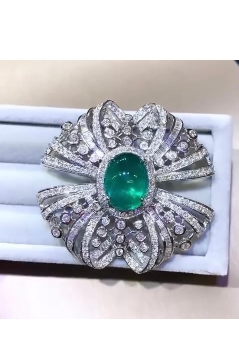 Women's or Men's AIG Certified 16.00 Ct Zambian Emerald  7.40 Ct Diamonds 18K Gold Brooch\Pendant For Sale