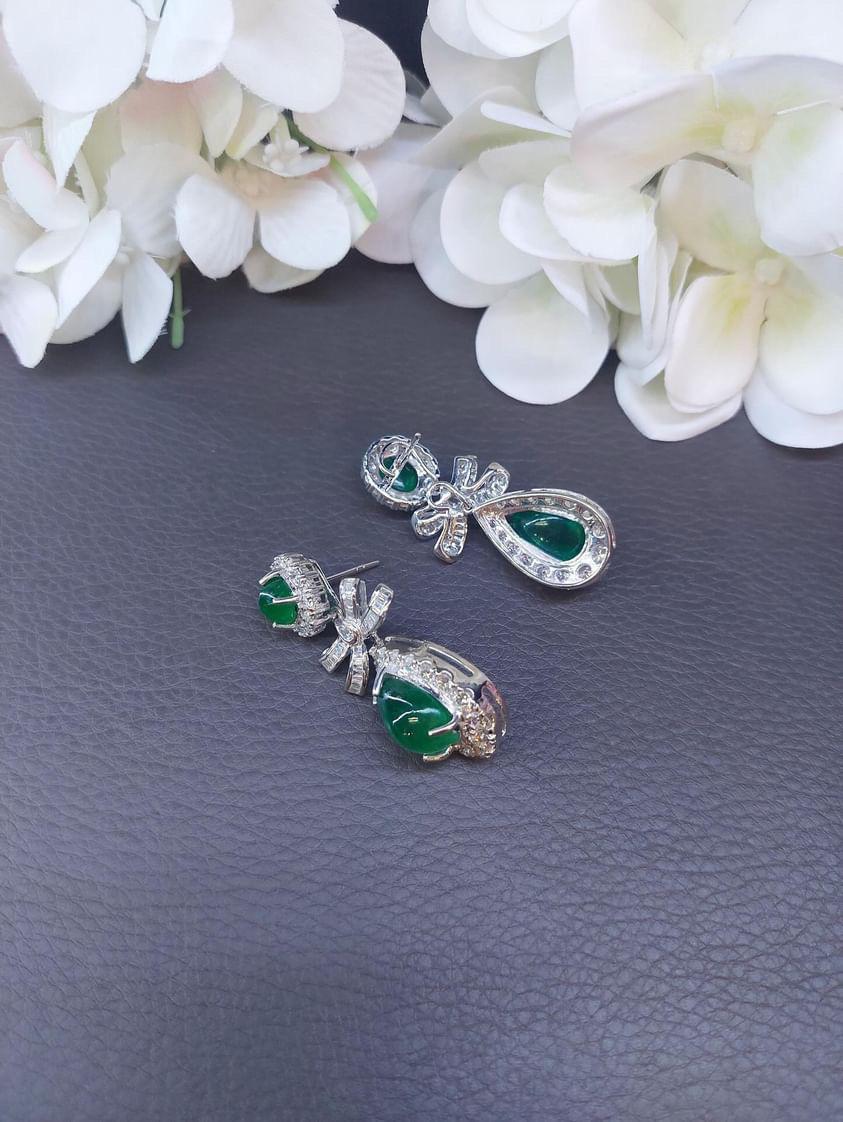 AIG Certified 16.00 Ct Zambian Emeralds 5.60  Ct Diamonds 18k Gold Earrings For Sale 1