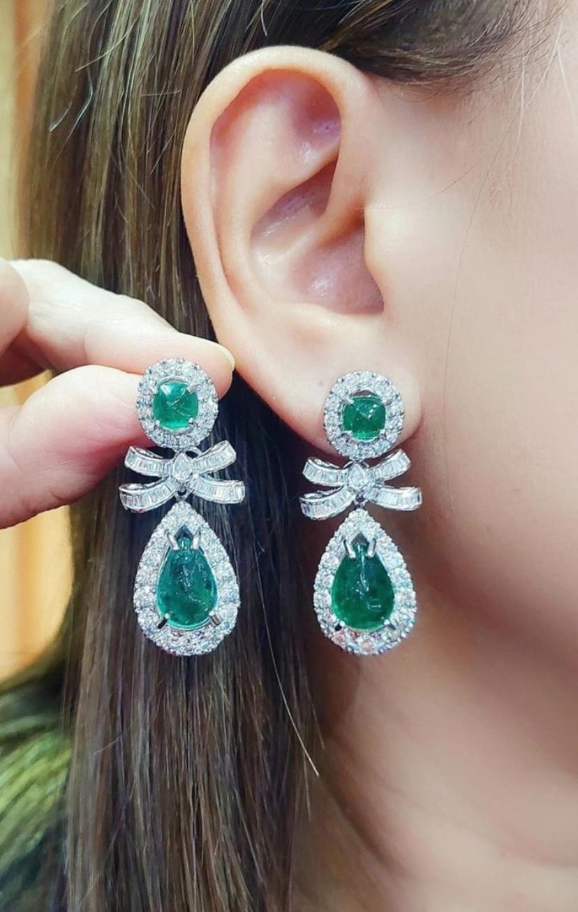 AIG Certified 16.00 Ct Zambian Emeralds 5.60  Ct Diamonds 18k Gold Earrings For Sale 2