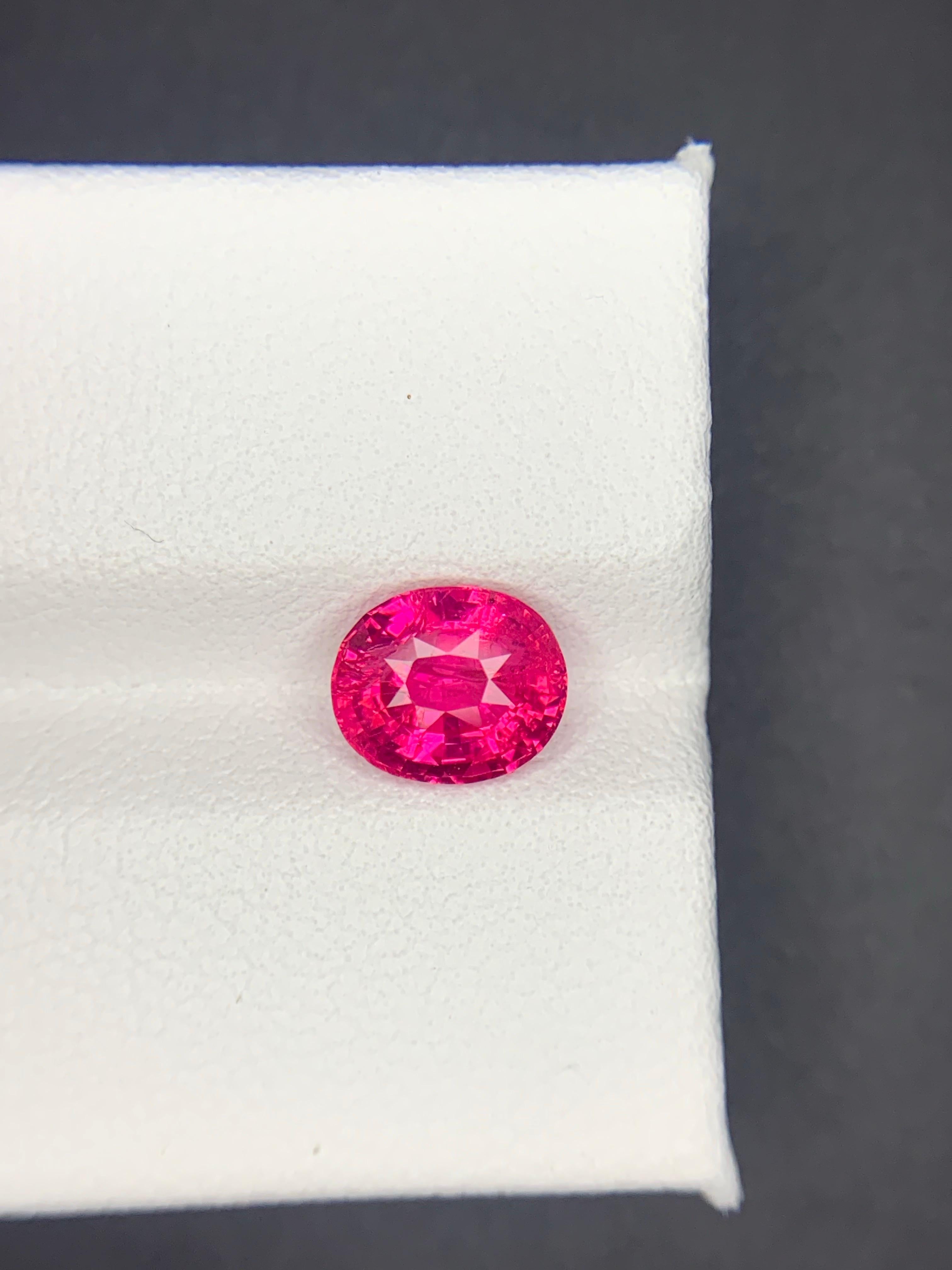 AIG zertifiziert 1,62 Karat natürlichen losen Mahenge Spinell Oval Form Edelstein im Angebot 4