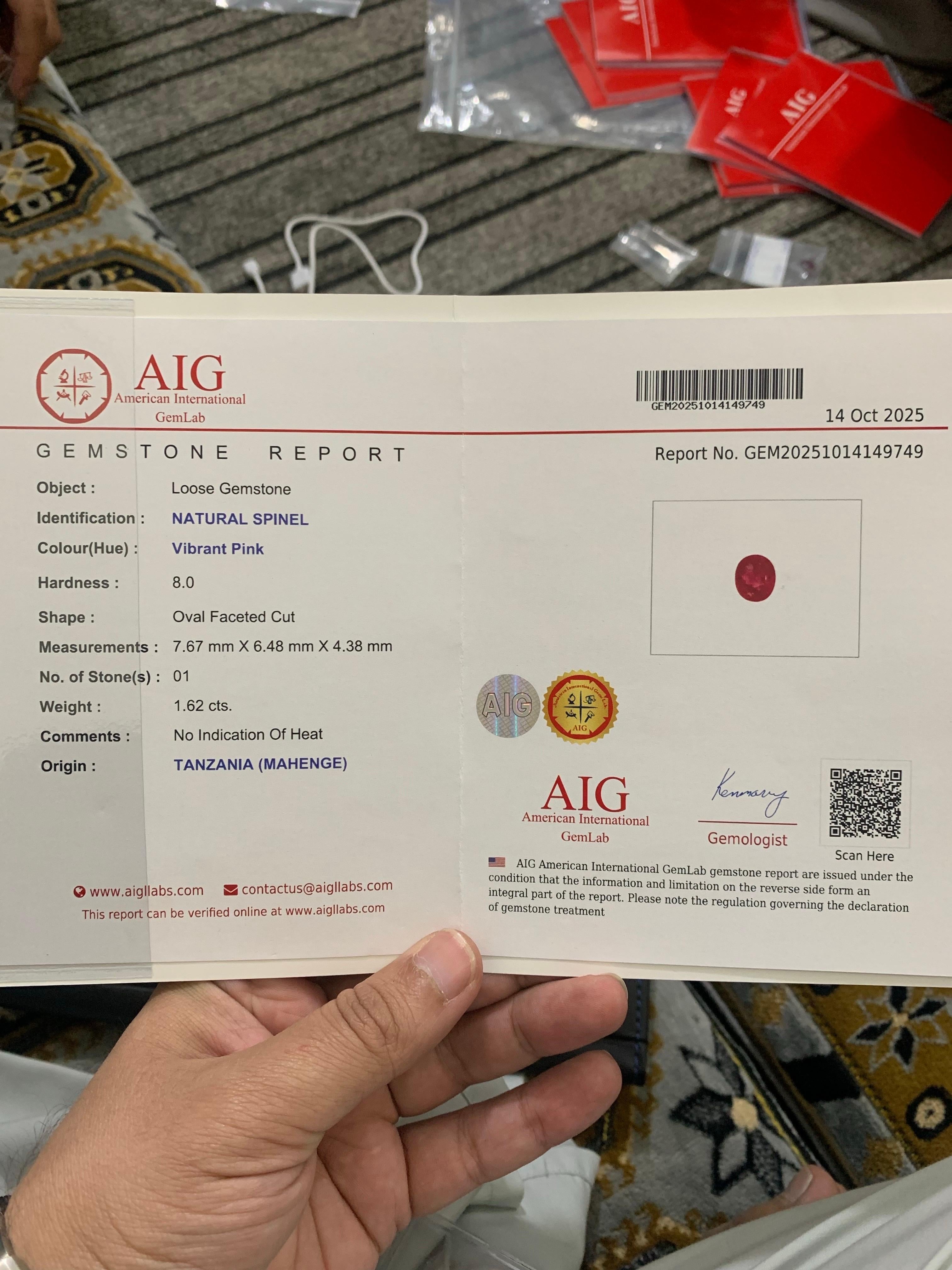 AIG zertifiziert 1,62 Karat natürlichen losen Mahenge Spinell Oval Form Edelstein im Angebot 8