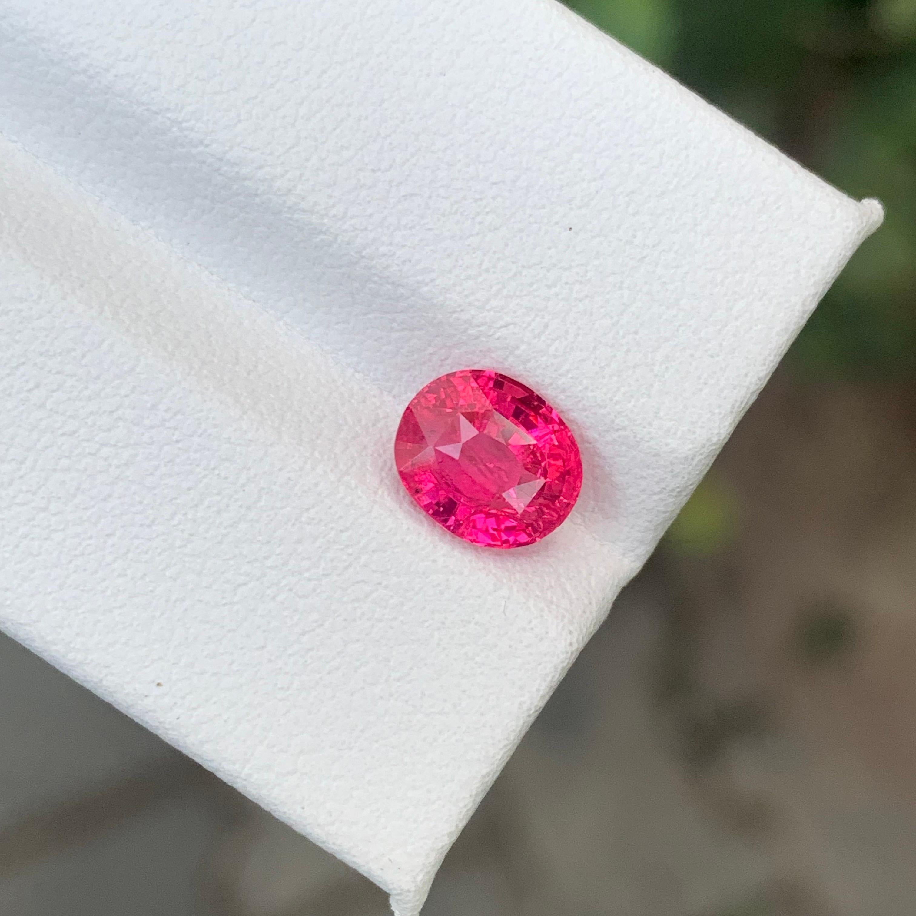 AIG zertifiziert 1,62 Karat natürlichen losen Mahenge Spinell Oval Form Edelstein im Angebot 3