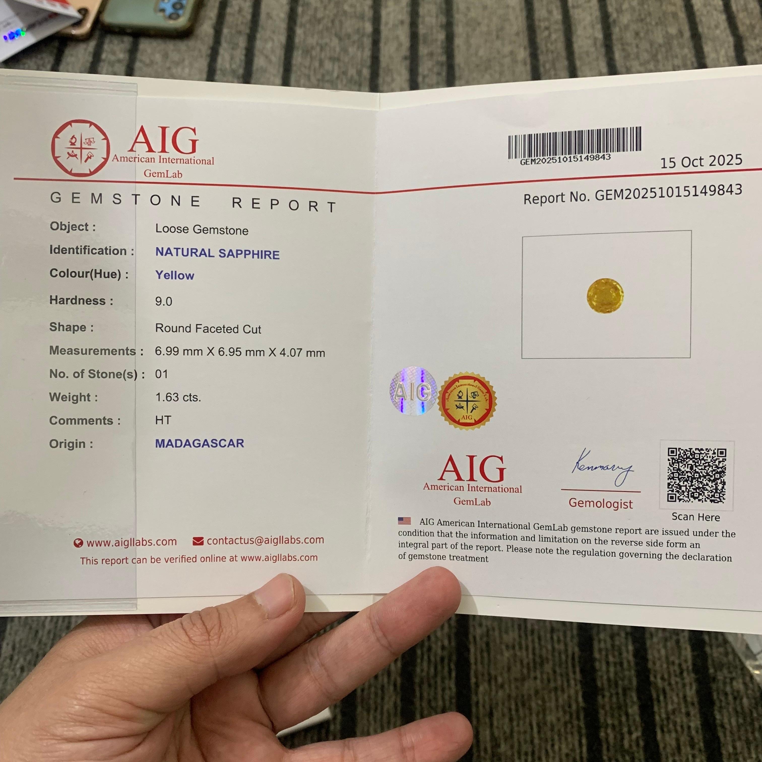 Zaffiro giallo sciolto naturale da 1,63 carati con taglio rotondo certificato AIG in vendita 6