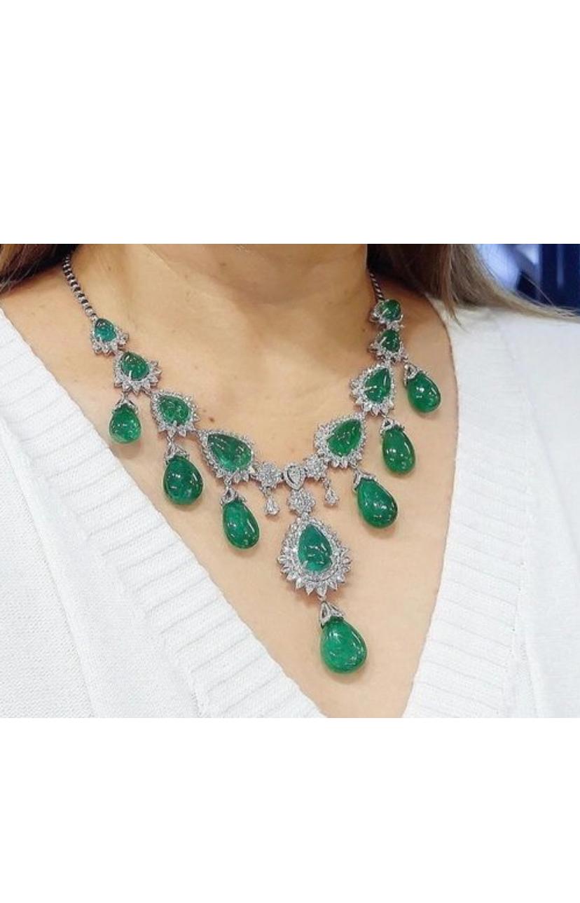 Collier en or 18 carats avec émeraudes de Zambie certifiées AIG de 165,00 carats et diamants de 14,00 carats en vente 1