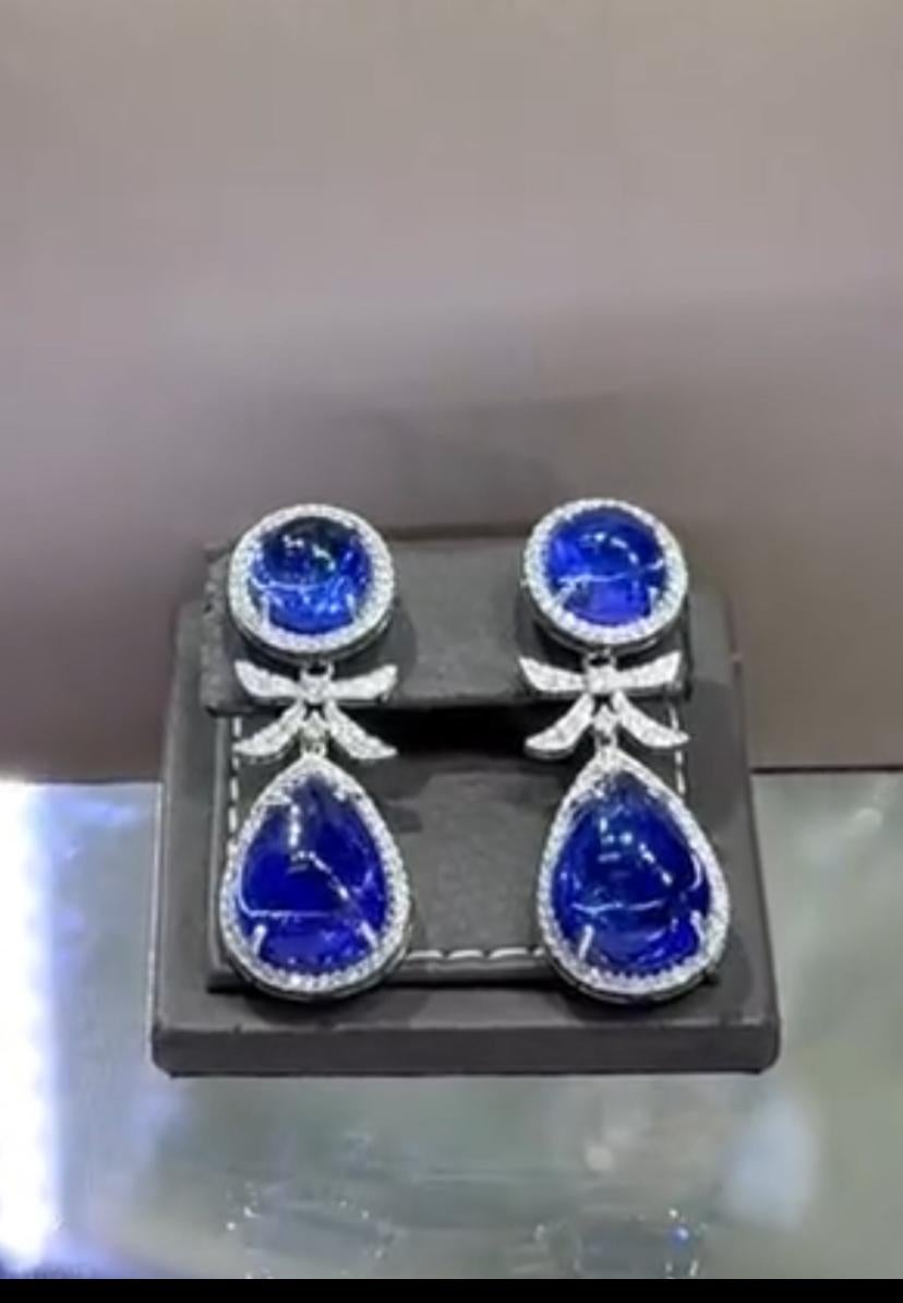 AIG Certified 178.00 Carats Tanzanites 7.50 Ct Diamonds 18K Gold Parure Damen im Angebot