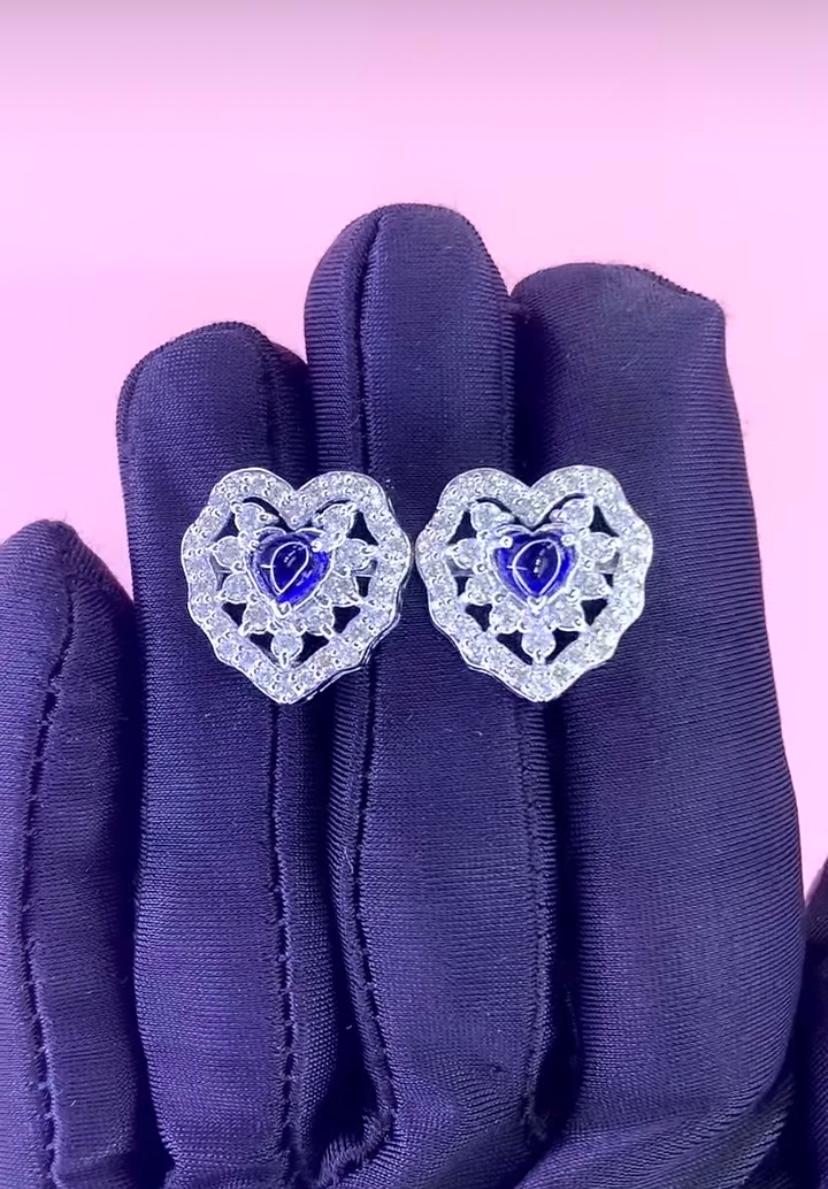 AIG Certified 1.80 Ct Ceylon Sapphire  1.30 Ct Diamonds 18K Gold Earrings In New Condition For Sale In Massafra, IT