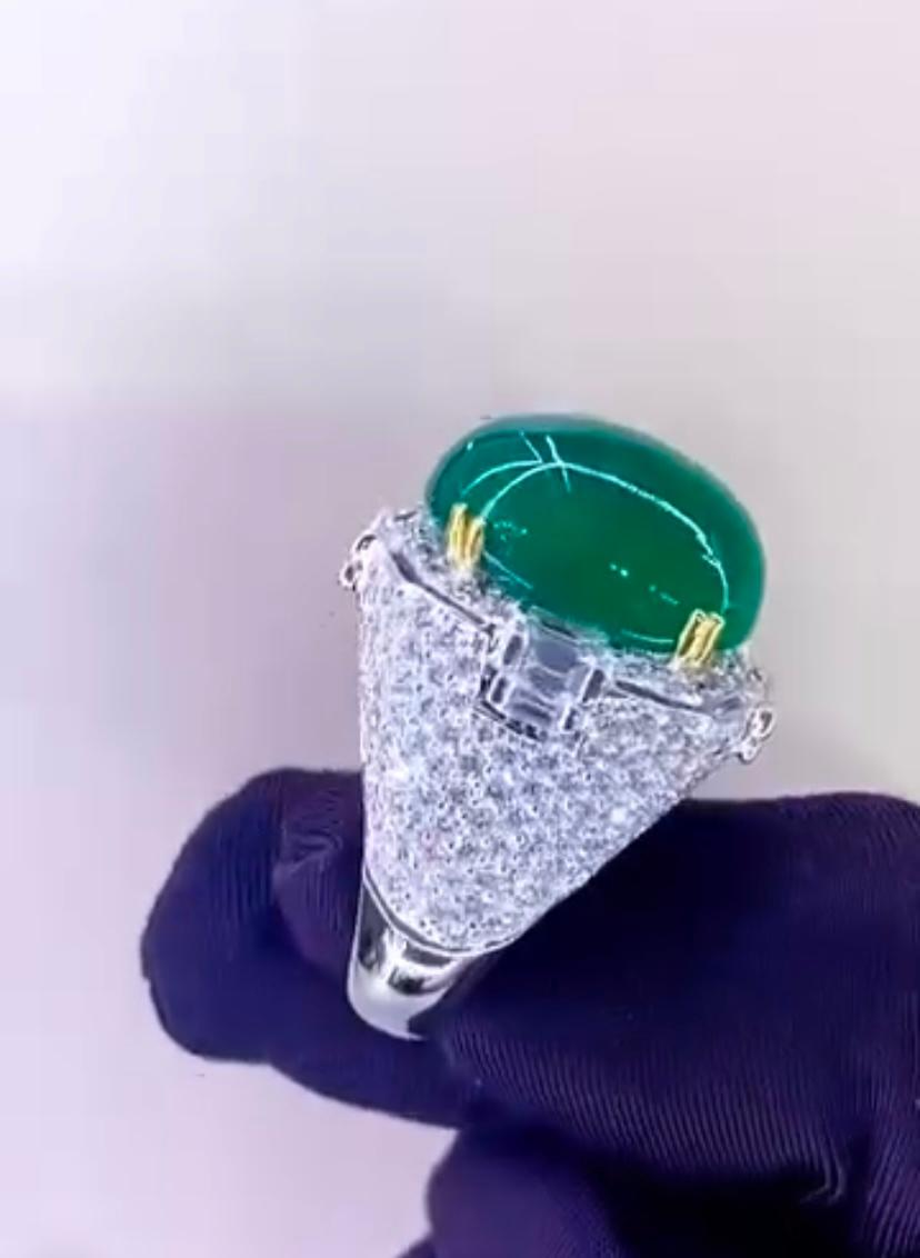 AIG Certified 18.00 Carat Zambian Emerald 3.80 Ct Diamonds 18K Gold Ring For Sale 1