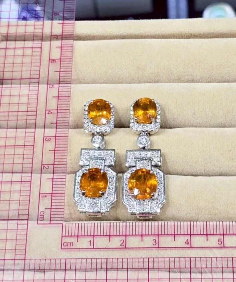 AIG Certificado 18,00 Quilates Zafiros 1,90 Quilates Diamantes Pendientes Oro 18K Corte oval en venta