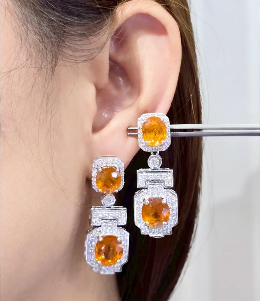 AIG Certificado 18,00 Quilates Zafiros 1,90 Quilates Diamantes Pendientes Oro 18K en Nuevo estado para la venta en Massafra, IT