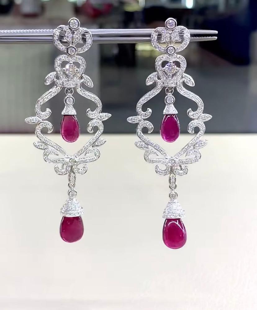Orecchino in oro 18K con tormalina rubellite 3,50 carati e diamanti certificato AIG 18,00 carati In condizioni Nuovo in vendita a Massafra, IT