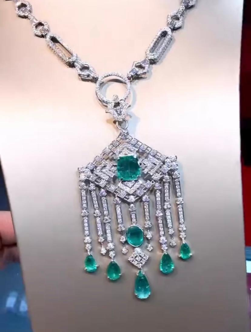 AIG zertifiziert 18,00 Karat Diamanten 9,00 Karat sambische Smaragde 18K ART DECO Halskette im Angebot 2