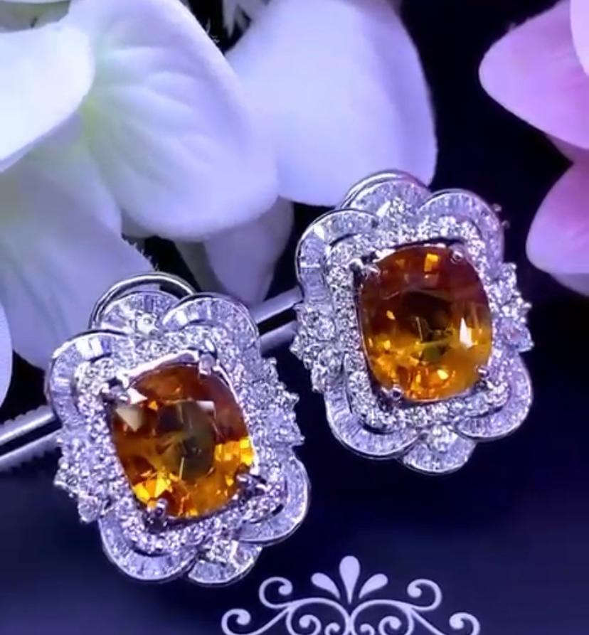 AIG Certified 18.50 Carats Orange Sapphires  3.56 Ct Diamonds 18K Gold Earrings  For Sale 2