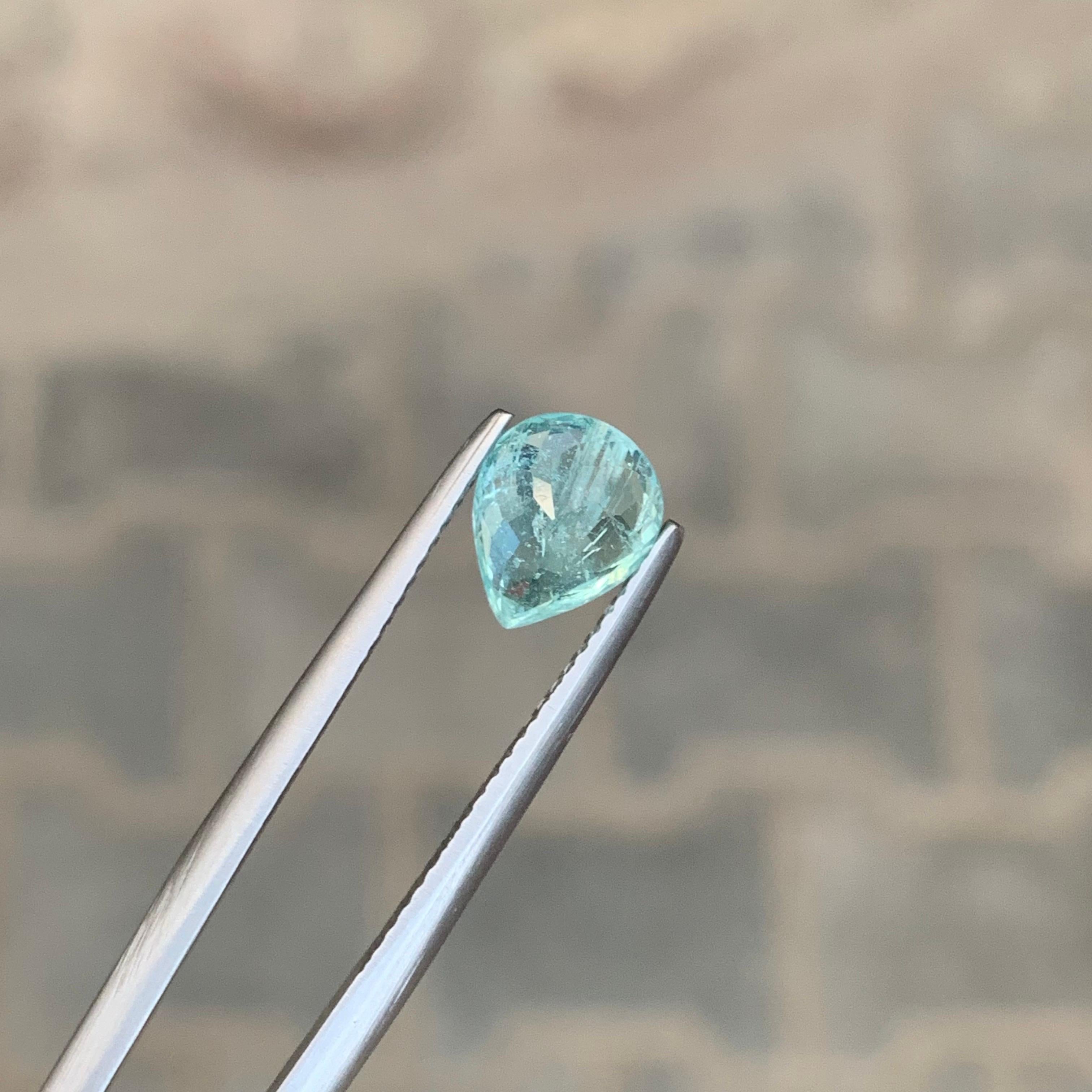 Gemma naturale sciolta di tormalina Paraiba a forma di pera certificata AIG da 1,89 carati in vendita 1