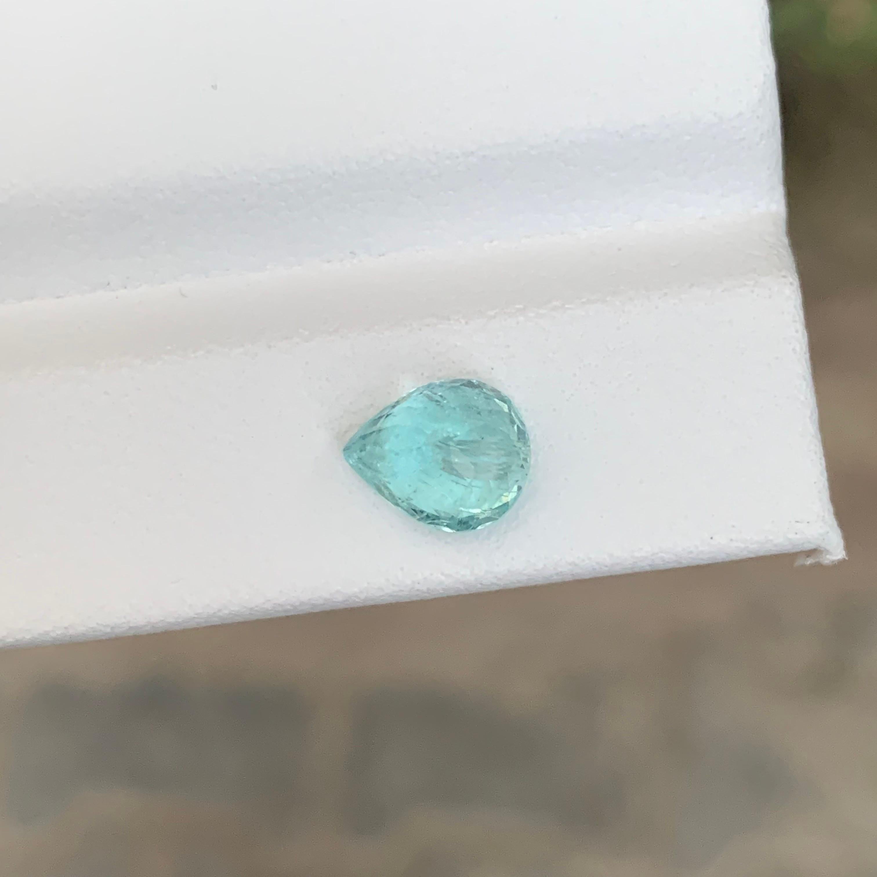 Gemma naturale sciolta di tormalina Paraiba a forma di pera certificata AIG da 1,89 carati in vendita 3