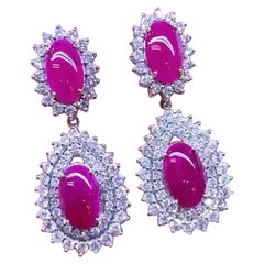 Rubíes de Birmania de 19.00 quilates con certificación AIG  Pendientes de oro de 18 quilates con diamantes de 6,40 quilates