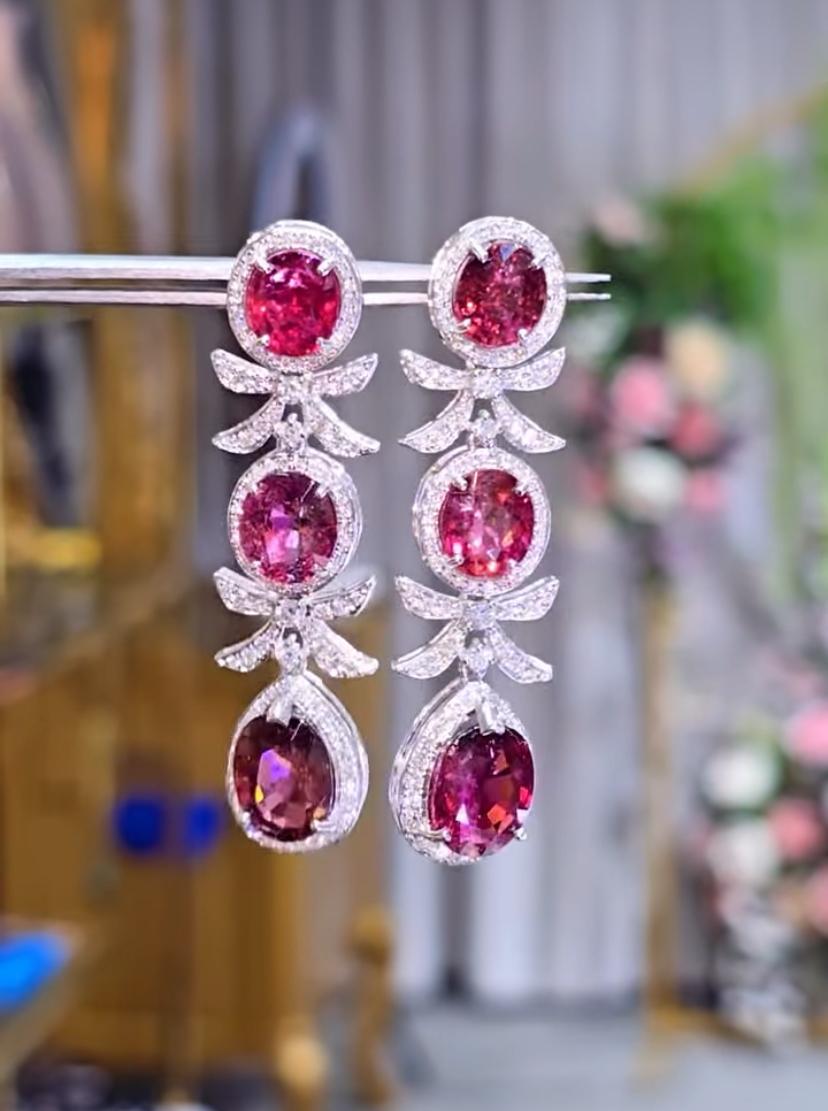 AIG Certified 19.00 Carats Untreated Rubellite Tourmalines Diamonds Earrings In condizioni Nuovo in vendita a Massafra, IT