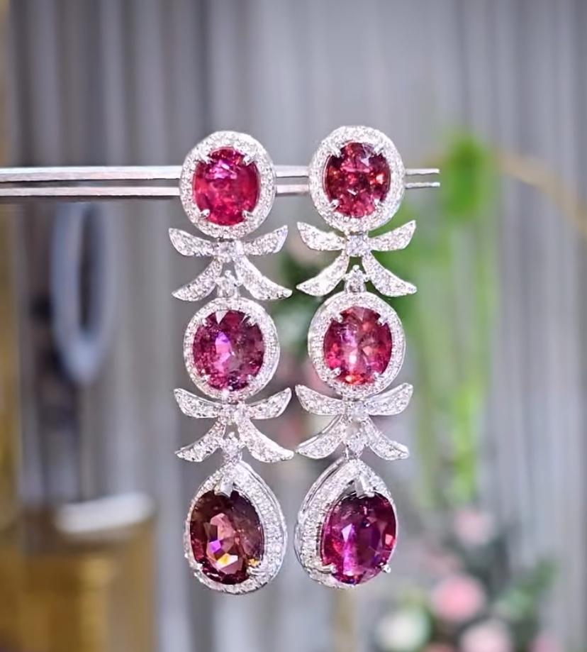 AIG Certified 19.00 Carats Untreated Rubellite Tourmalines Diamonds Earrings in vendita 1