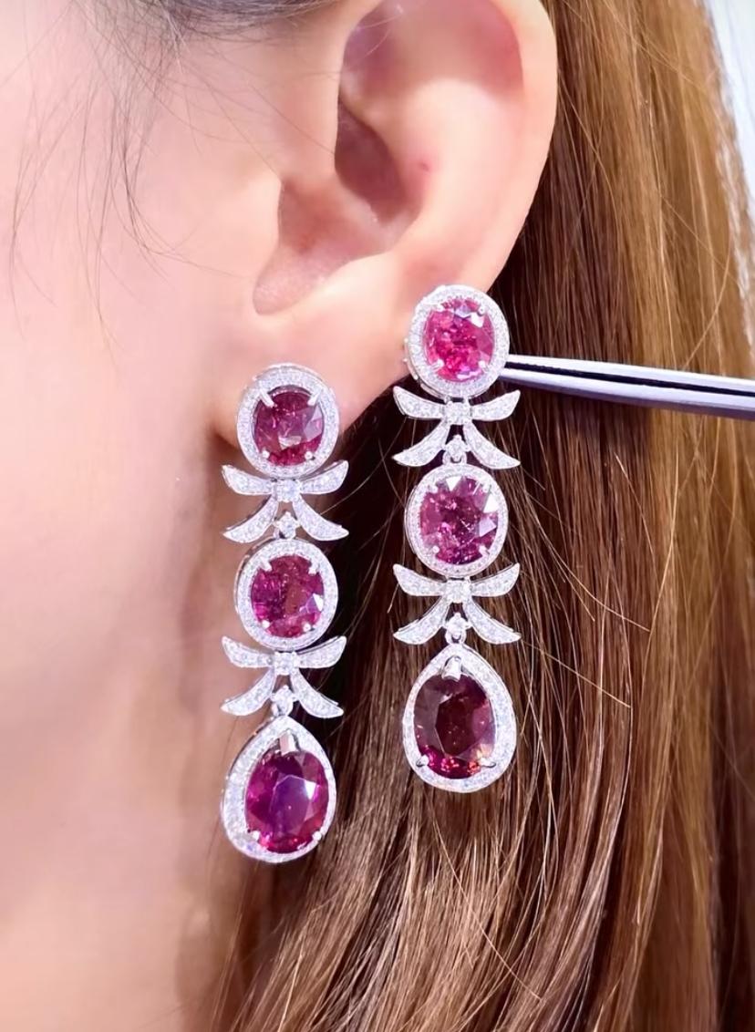 AIG Certified 19.00 Carats Untreated Rubellite Tourmalines Diamonds Earrings in vendita 3