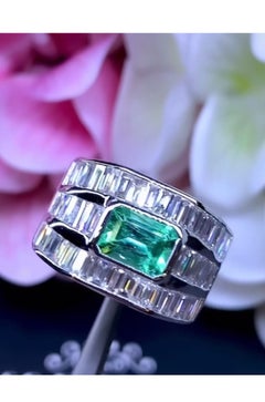 AIG Certified 1.98 Carat Colombian  Emerald  2.45 Ct Diamonds 18K Gold Ring