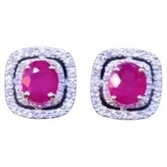 Pendientes de oro de 18 quilates con diamantes y rubíes de Birmania certificados AIG de 2,00 quilates