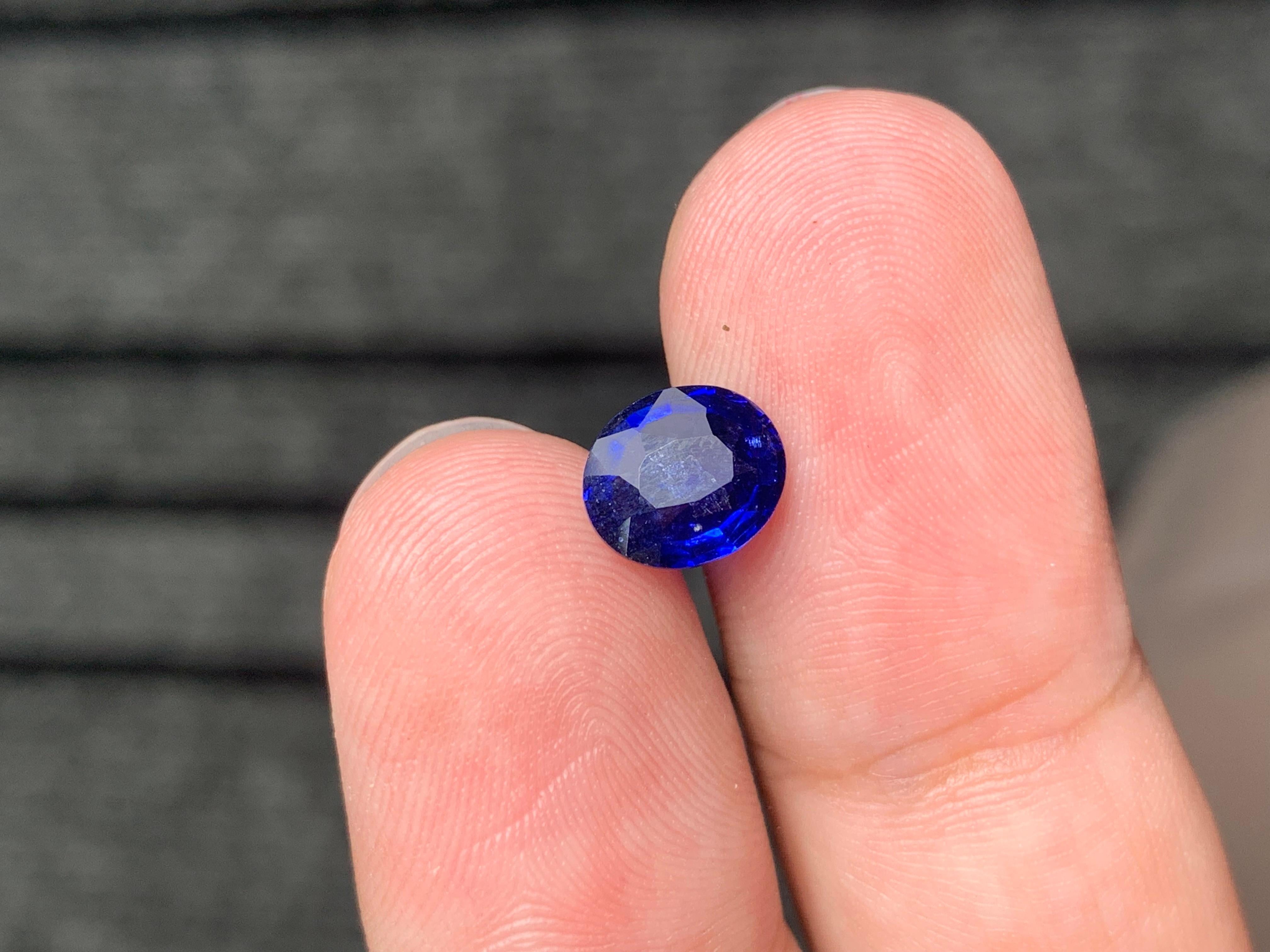 AIG Certified 2.00 Carat Natural Loose Vivid Blue Sapphire From Madagascar For Sale 4