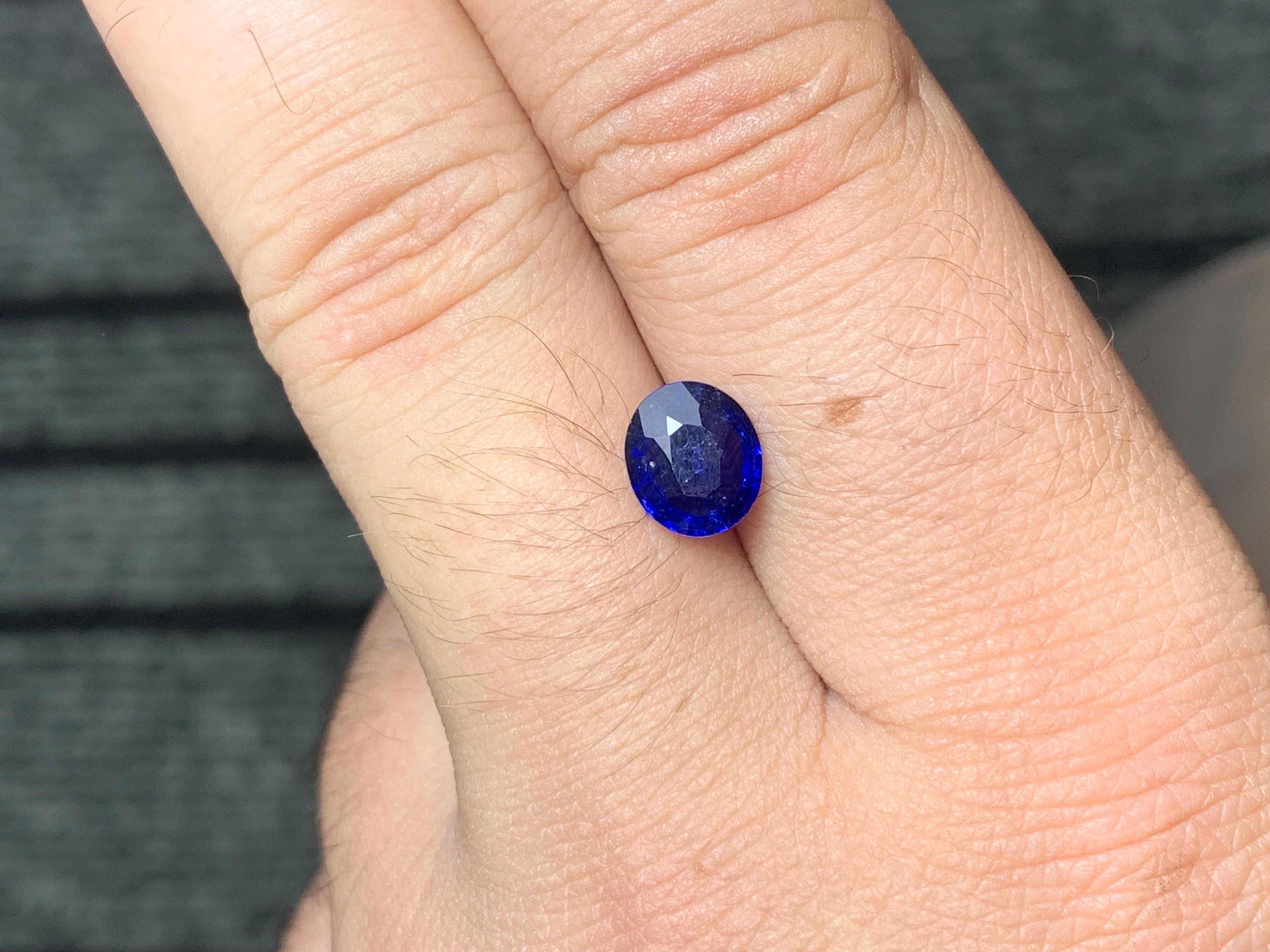AIG Certified 2.00 Carat Natural Loose Vivid Blue Sapphire From Madagascar For Sale 5