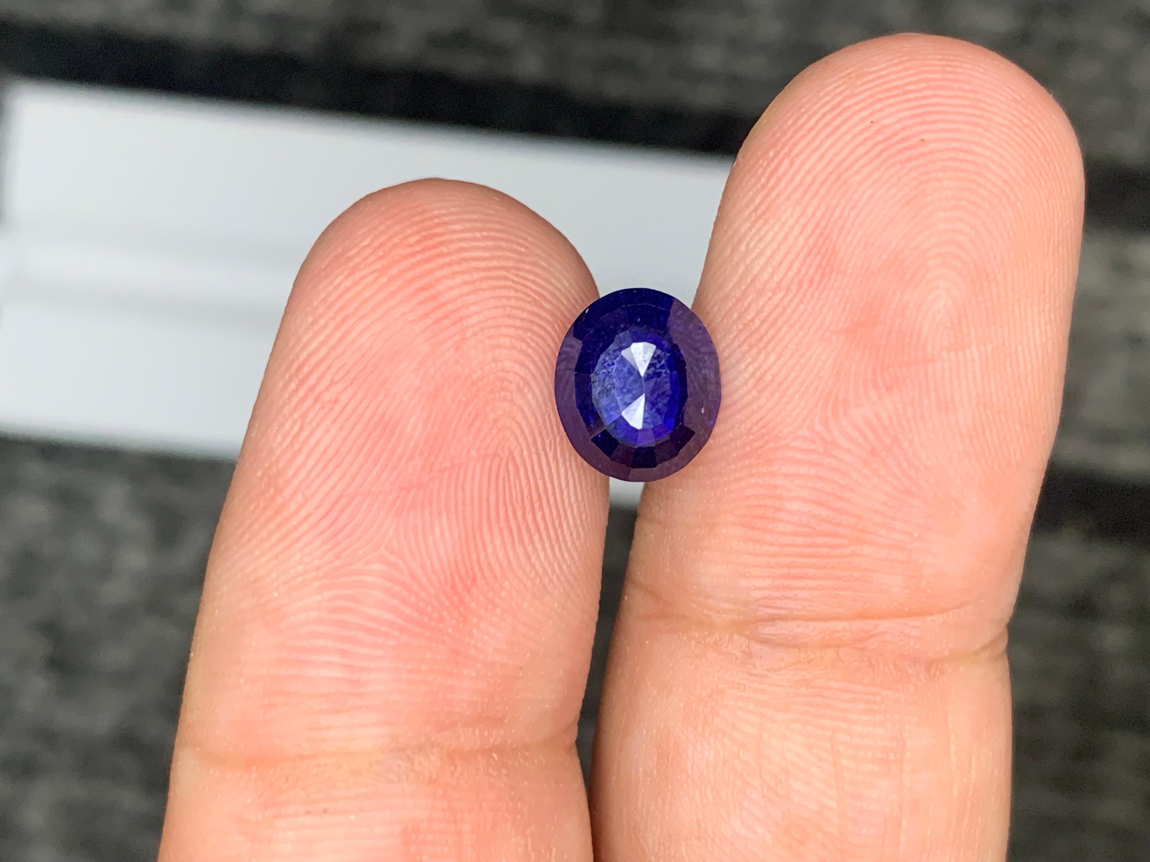Arts and Crafts AIG Certified 2.00 Carat Natural Loose Vivid Blue Sapphire From Madagascar For Sale