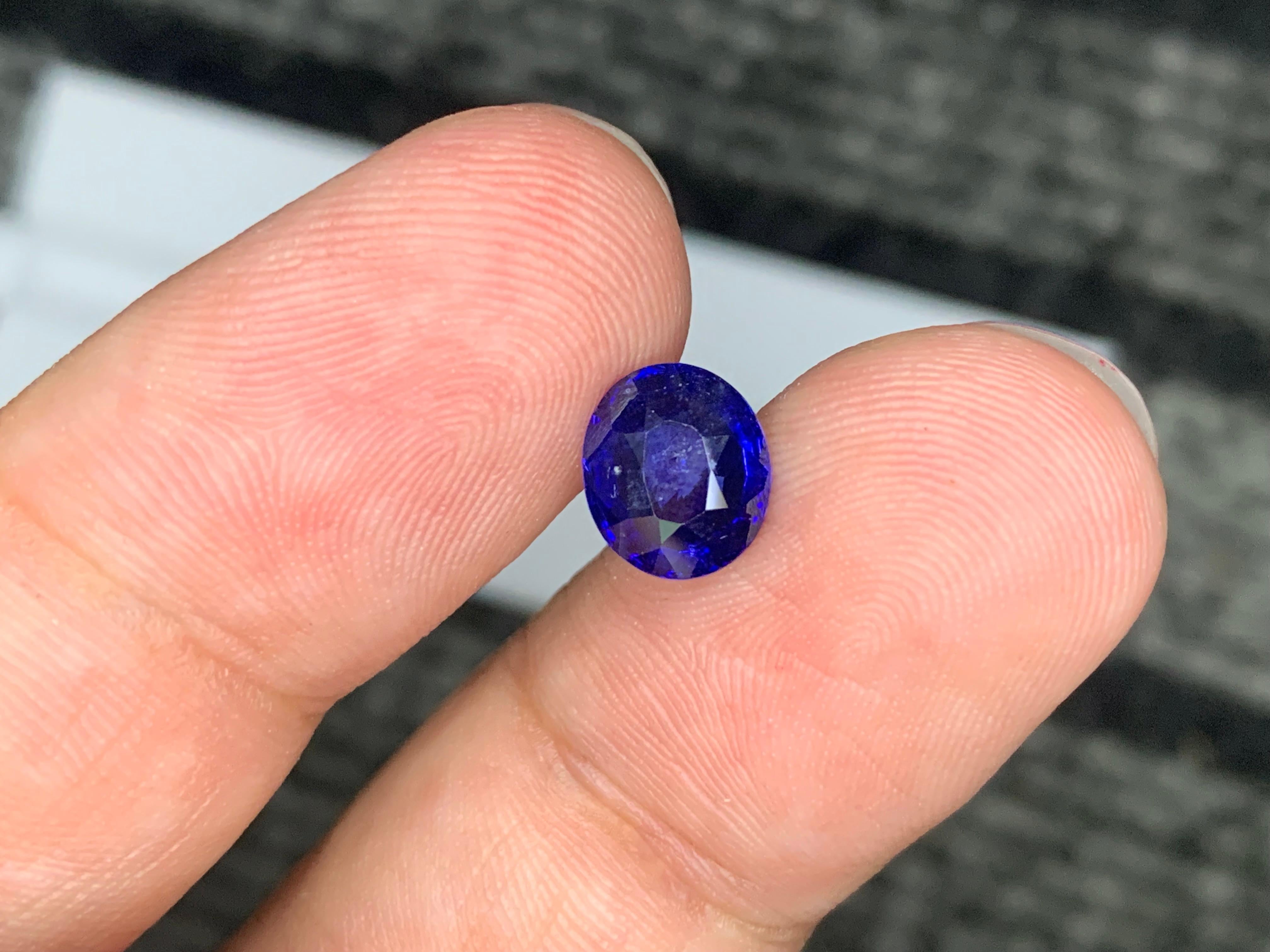 AIG Certified 2.00 Carat Natural Loose Vivid Blue Sapphire From Madagascar For Sale 1
