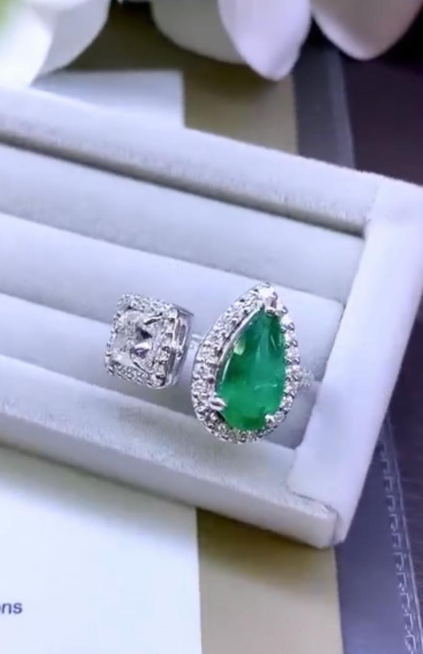 An exclusive ring in contemporary design, so particular and refined style , a very glamour piece.
Elevate your look and adds a touch of elegance and charm on your outfit.
Magnificent ring come in 18k gold with a Natural Zambian Emerald of 2,00