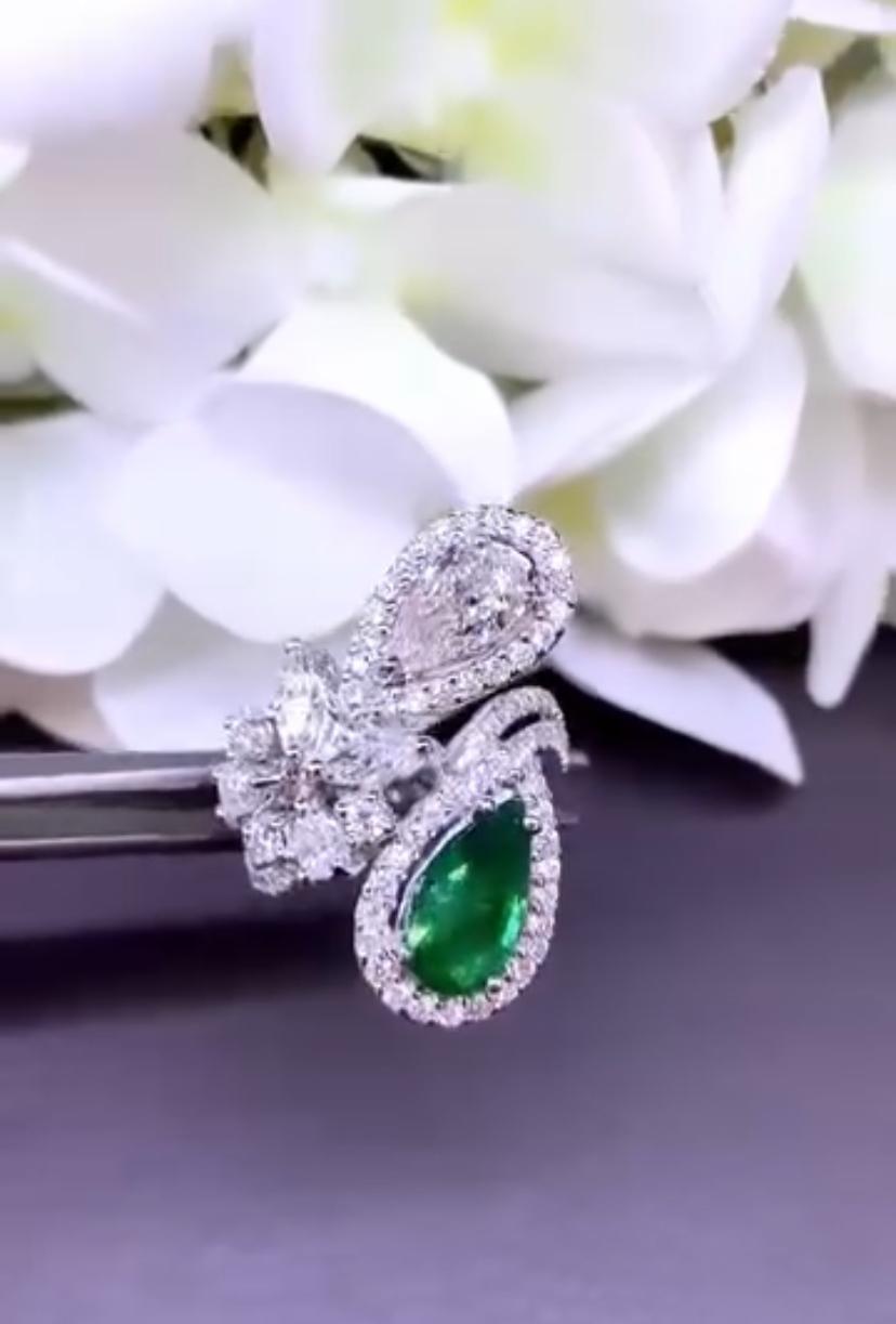 Presentamos la esmeralda de ALTA CALIDAD, una piedra preciosa muy apreciada y conocida por su tonalidad verde. Extraída de lugares selectos de todo el mundo, esta esmeralda presenta una claridad, un brillo y una distribución uniforme