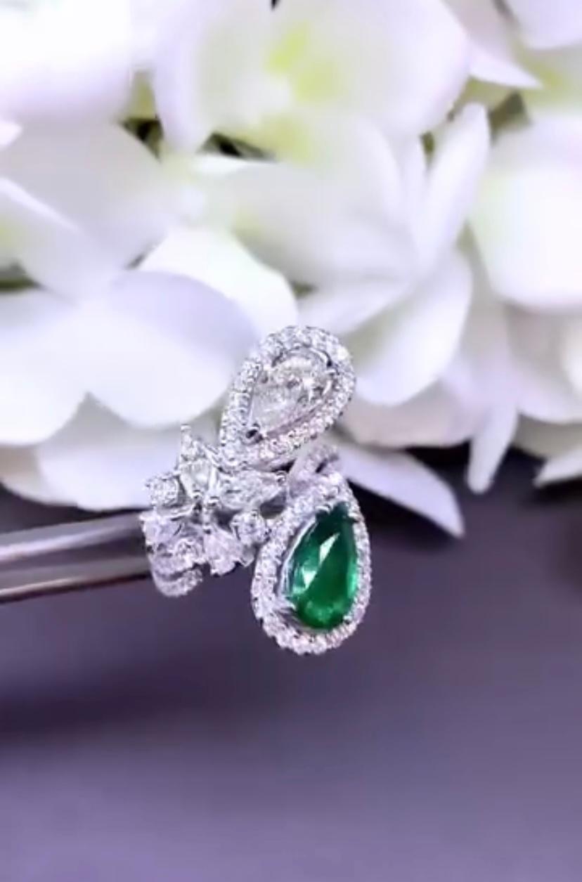 Esmeralda colombiana certificada AIG de 2,00 quilates  Anillo de oro de 18 quilates con diamantes de 3,00 quilates en venta 1