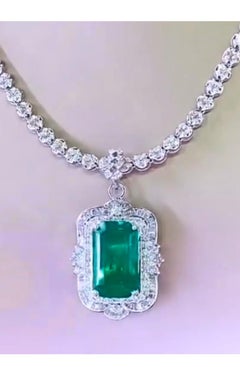 18K Gold Pendant with 20ct Natural Zambian Emerald & 2.5ct Diamonds