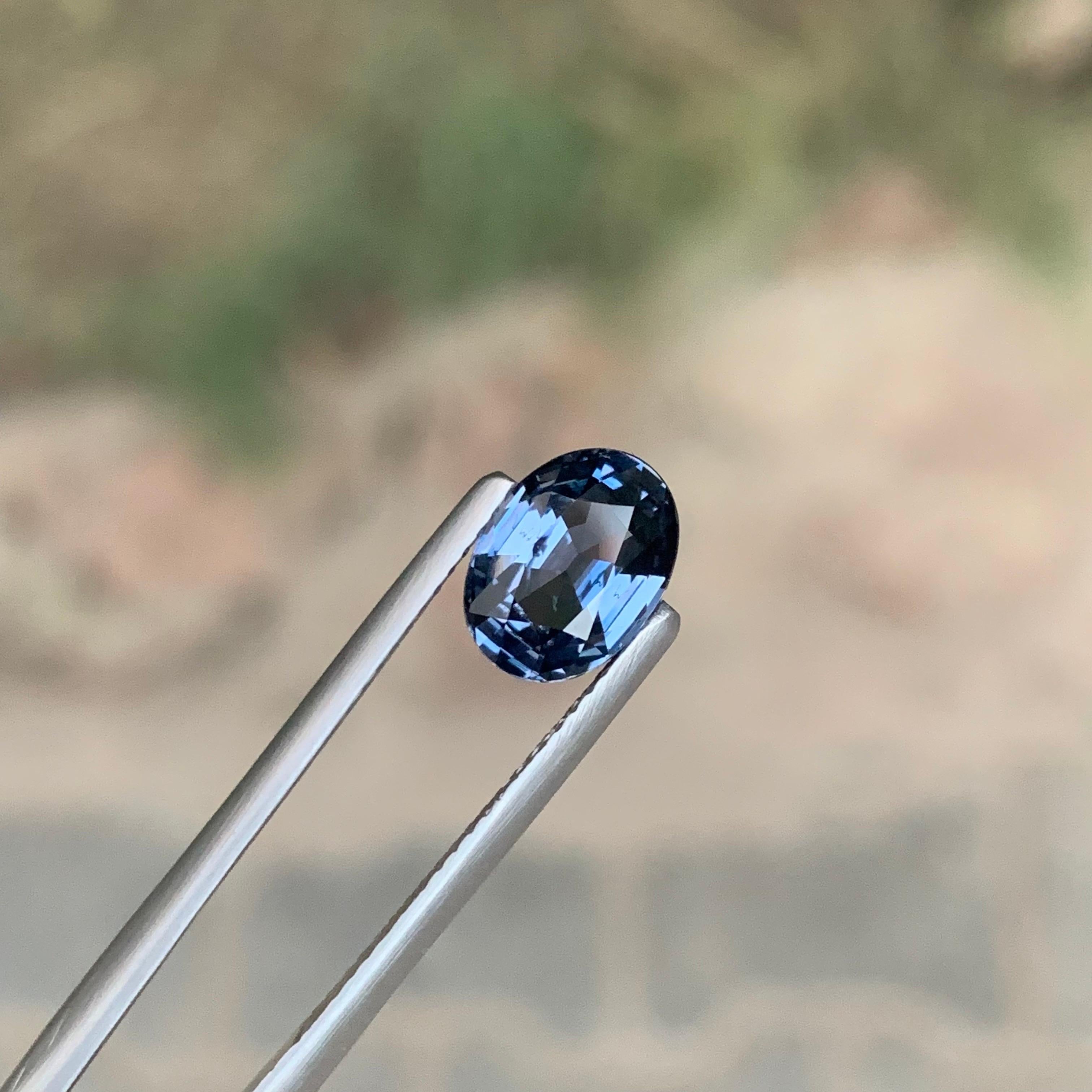 AIG zertifiziert 2,01 Karat natürliche lose Kobalt Spinell Oval Form Edelstein im Zustand „Neu“ im Angebot in Peshawar, PK