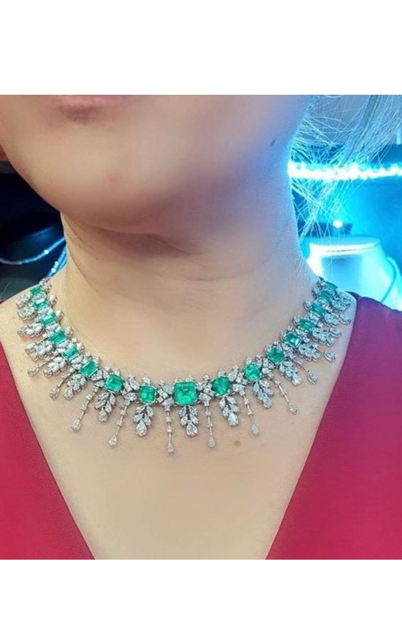 AIG certified 20.32 Ct Colombian Emeralds Diamonds 17.79 Ct 18k Gold Necklace  For Sale 5