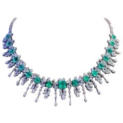 AIG certified 20.32 Ct Colombian Emeralds Diamonds 17.79 Ct 18k Gold Necklace