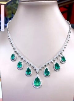 AIG Certified 20.00 Zambian  Emeralds  6.00 Ct Diamonds 18K Gold Necklace