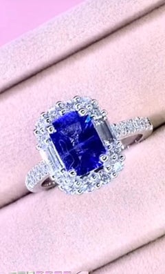 AIG Certified 2.06 Carat Ceylon Sapphire Diamonds 18k Gold Ring