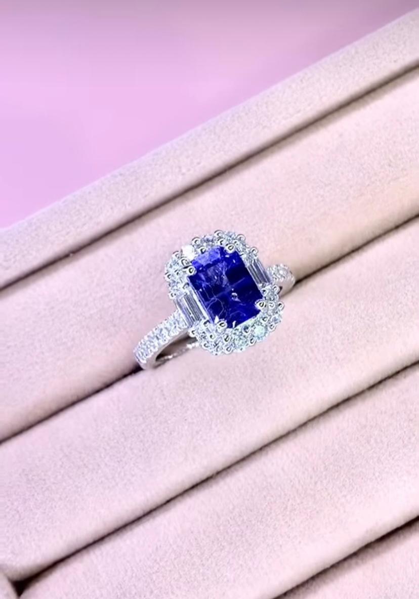 Anello in oro 18k con zaffiro di Ceylon certificato AIG da 2,06 carati In condizioni Nuovo in vendita a Massafra, IT