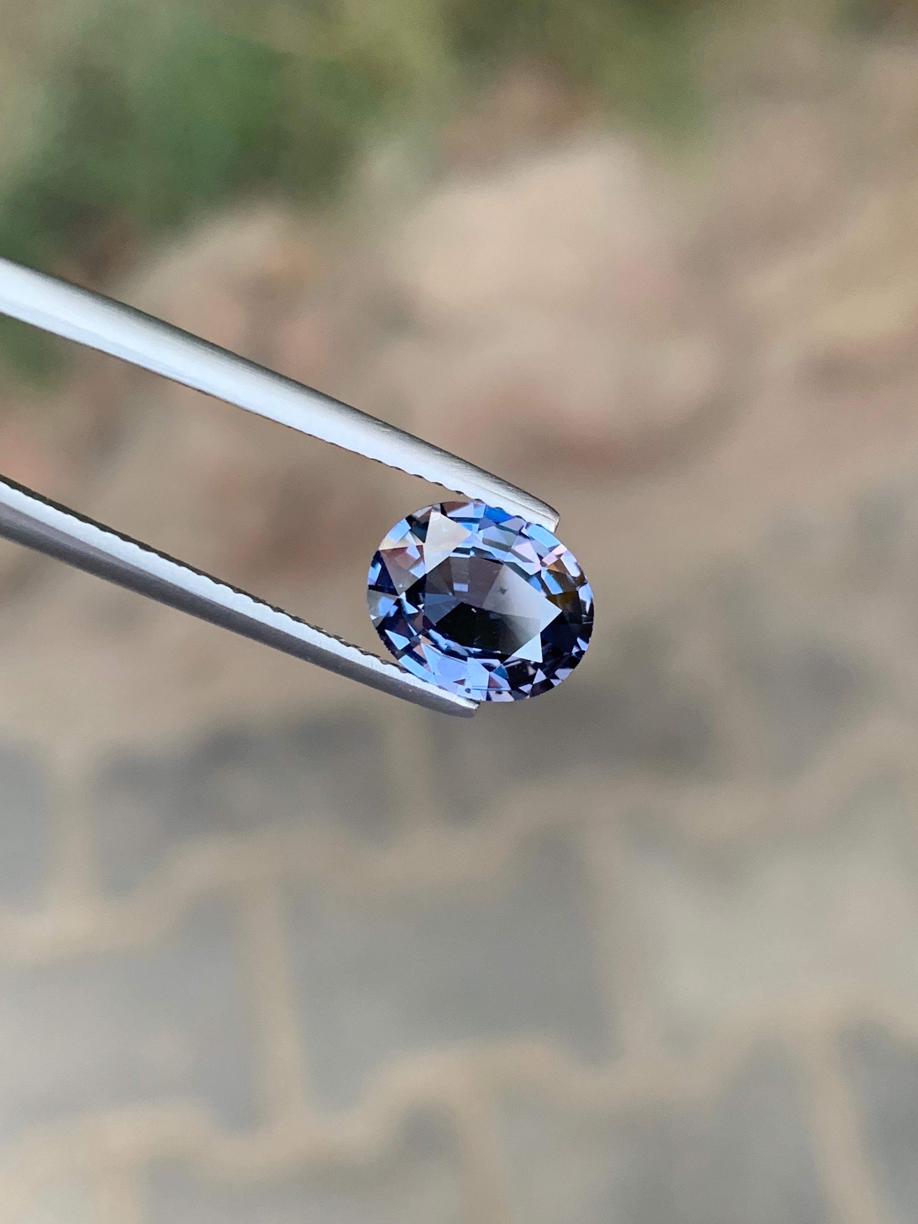 AIG zertifiziert 2,09 Karat natürlichen losen Spinell ovale Form Edelstein aus Tansania im Angebot 1