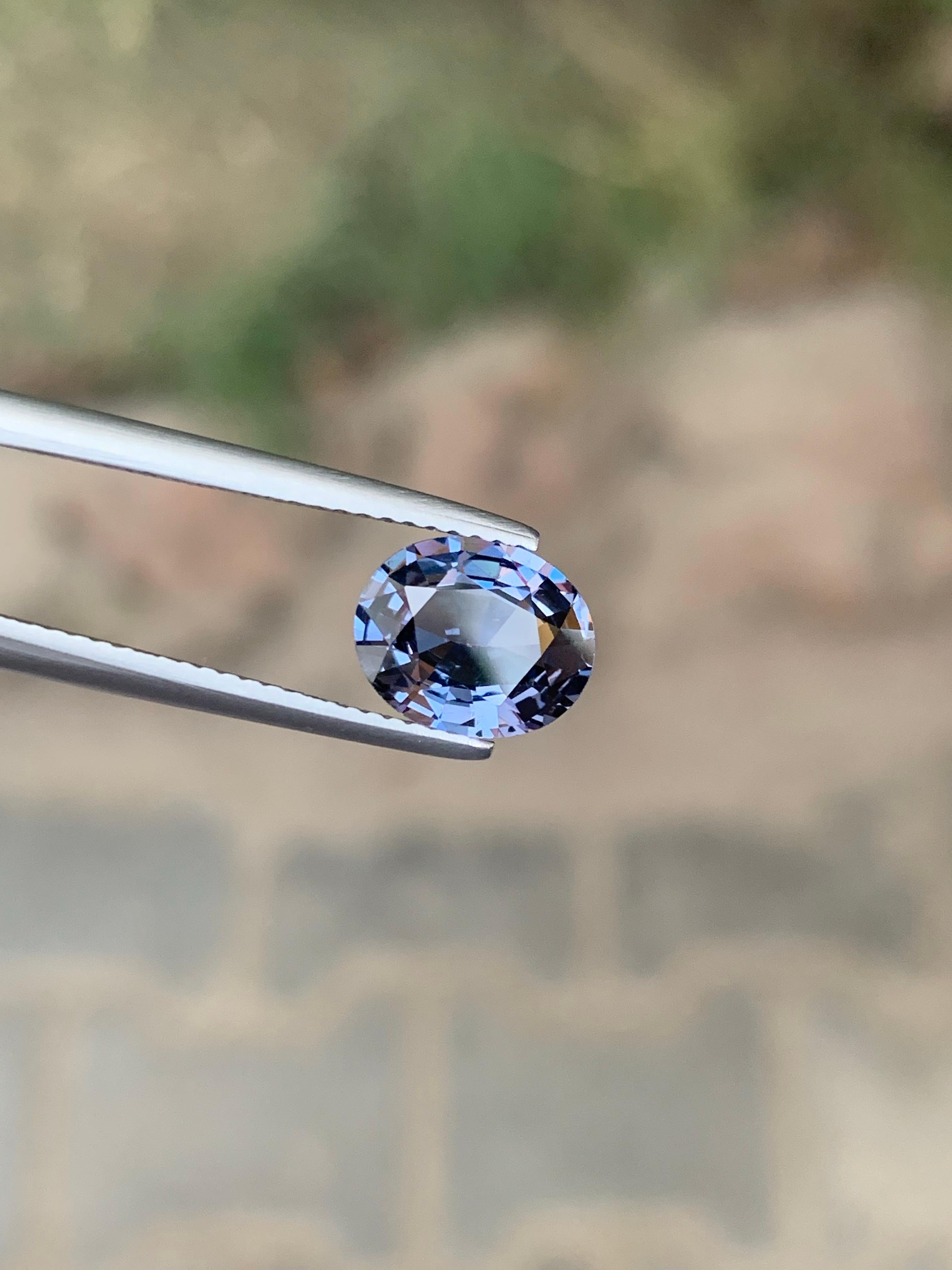 AIG zertifiziert 2,09 Karat natürlichen losen Spinell ovale Form Edelstein aus Tansania im Angebot 2