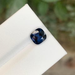 AIG Certified 2.11 Carat Natural Loose Cobalt Spinel Cushion Cut Gemstone (pierre précieuse de taille coussin)