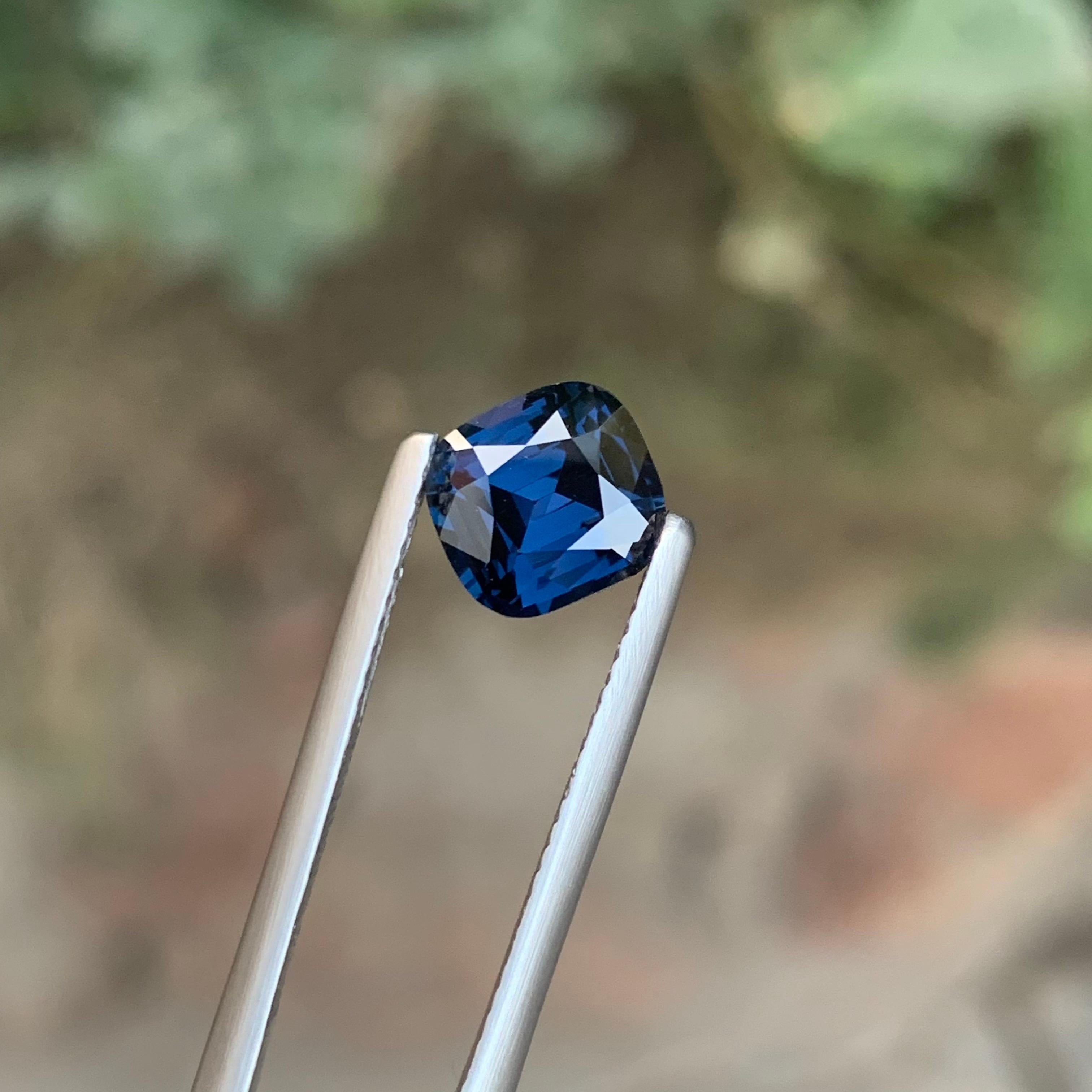 AIG zertifiziert 2,11 Karat natürliche lose Kobalt Spinell Kissenschliff Edelstein (Arts and Crafts) im Angebot