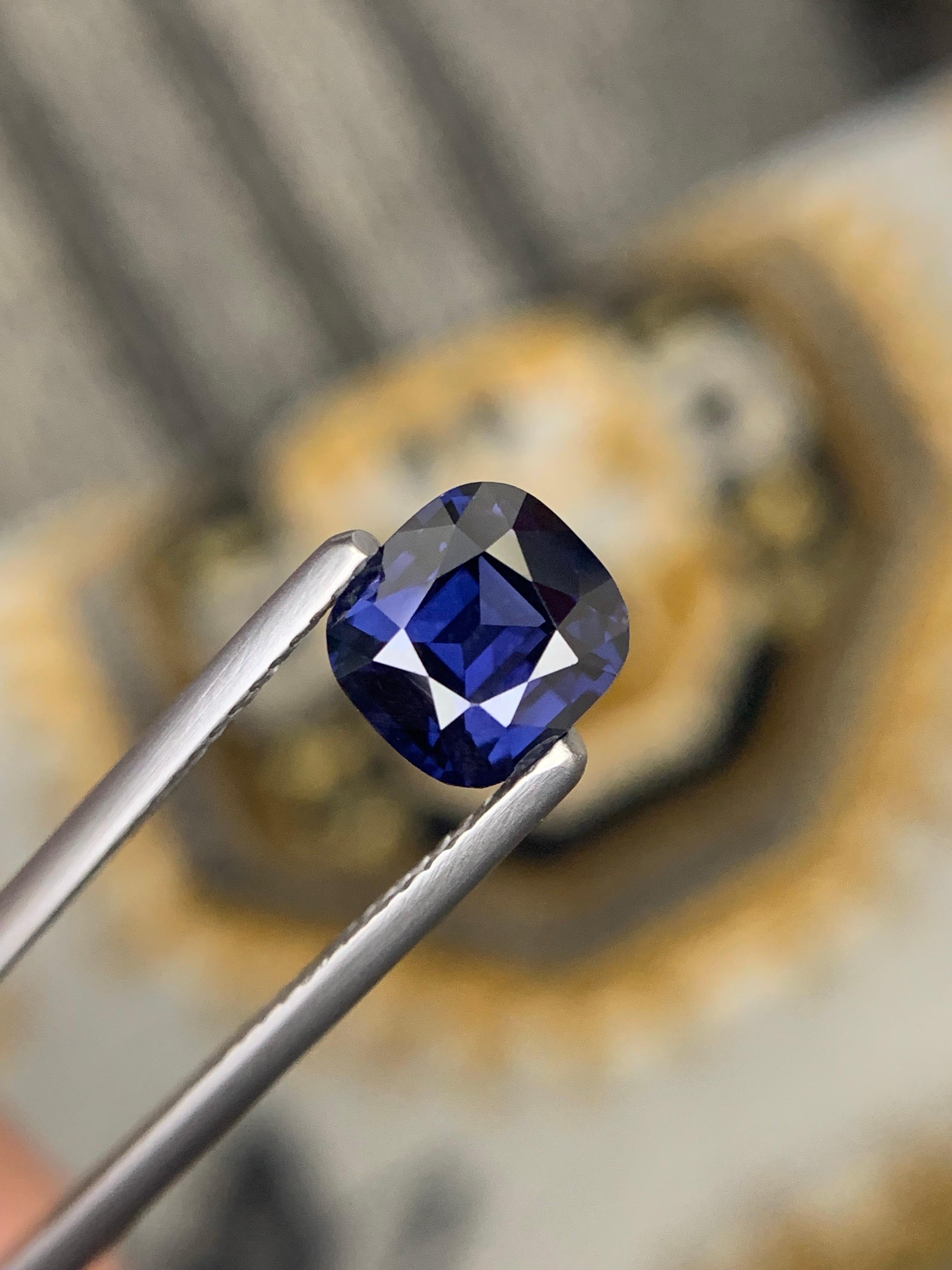 AIG zertifiziert 2,11 Karat natürliche lose Kobalt Spinell Kissenschliff Edelstein im Angebot 1