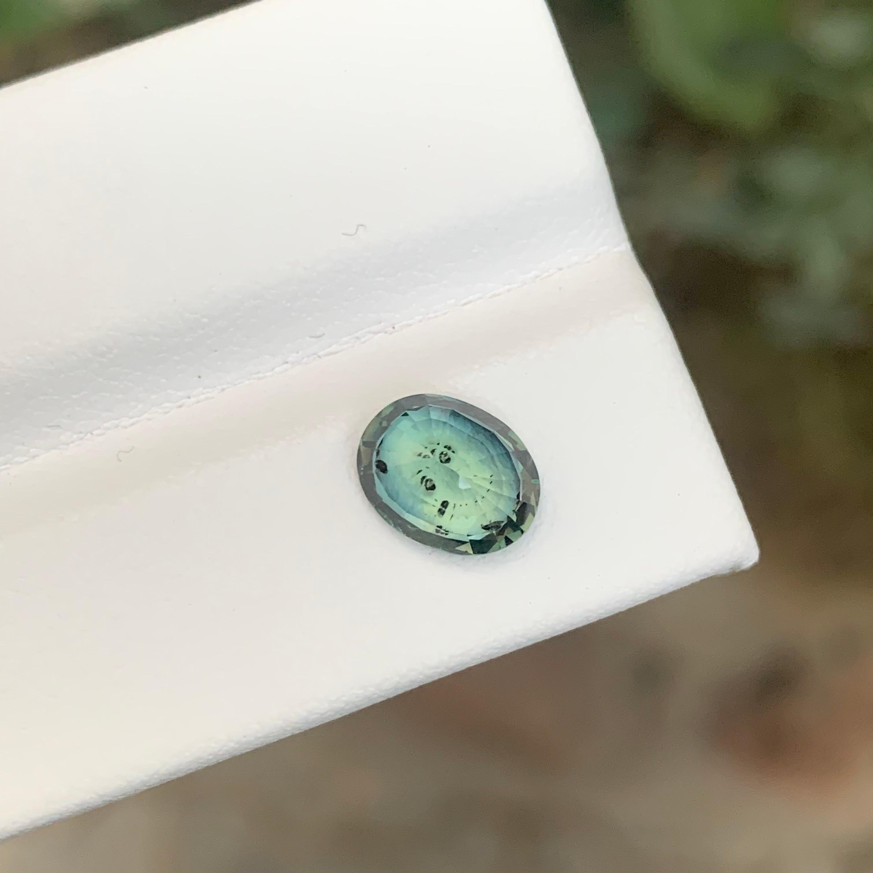 Gemma di forma ovale di zaffiro sciolto naturale del Madagascar certificata AIG da 2,15 carati In condizioni Nuovo in vendita a Peshawar, PK