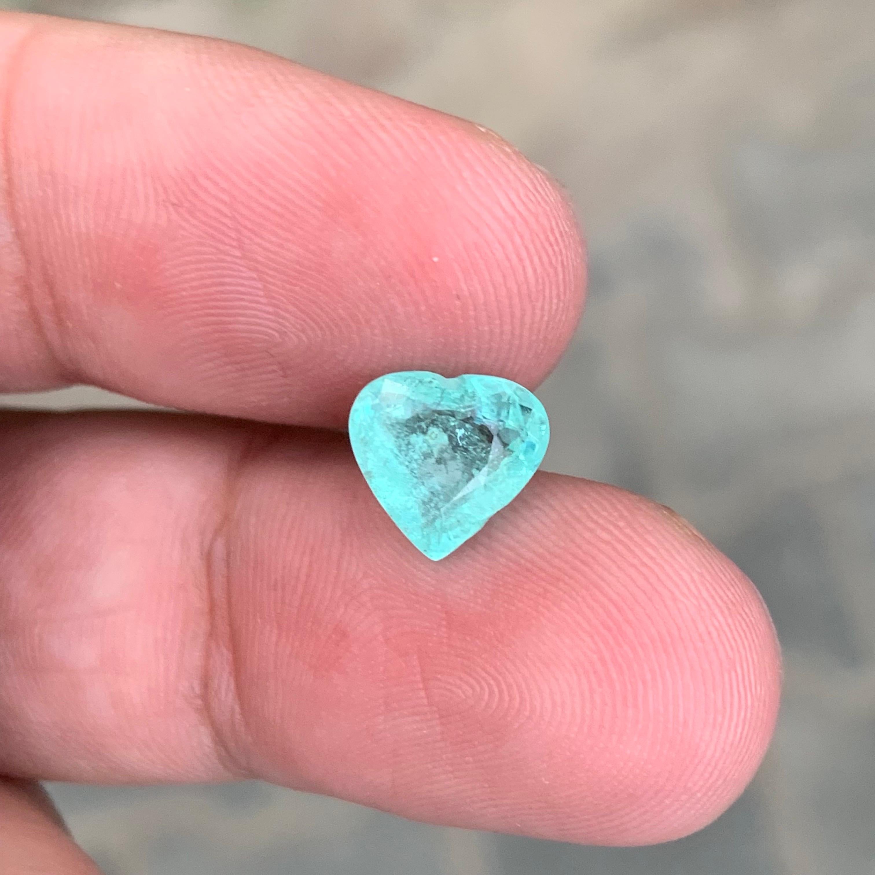 Gema natural suelta de turmalina paraiba en forma de corazón de 2.16 quilates certificada por AIG en venta 5