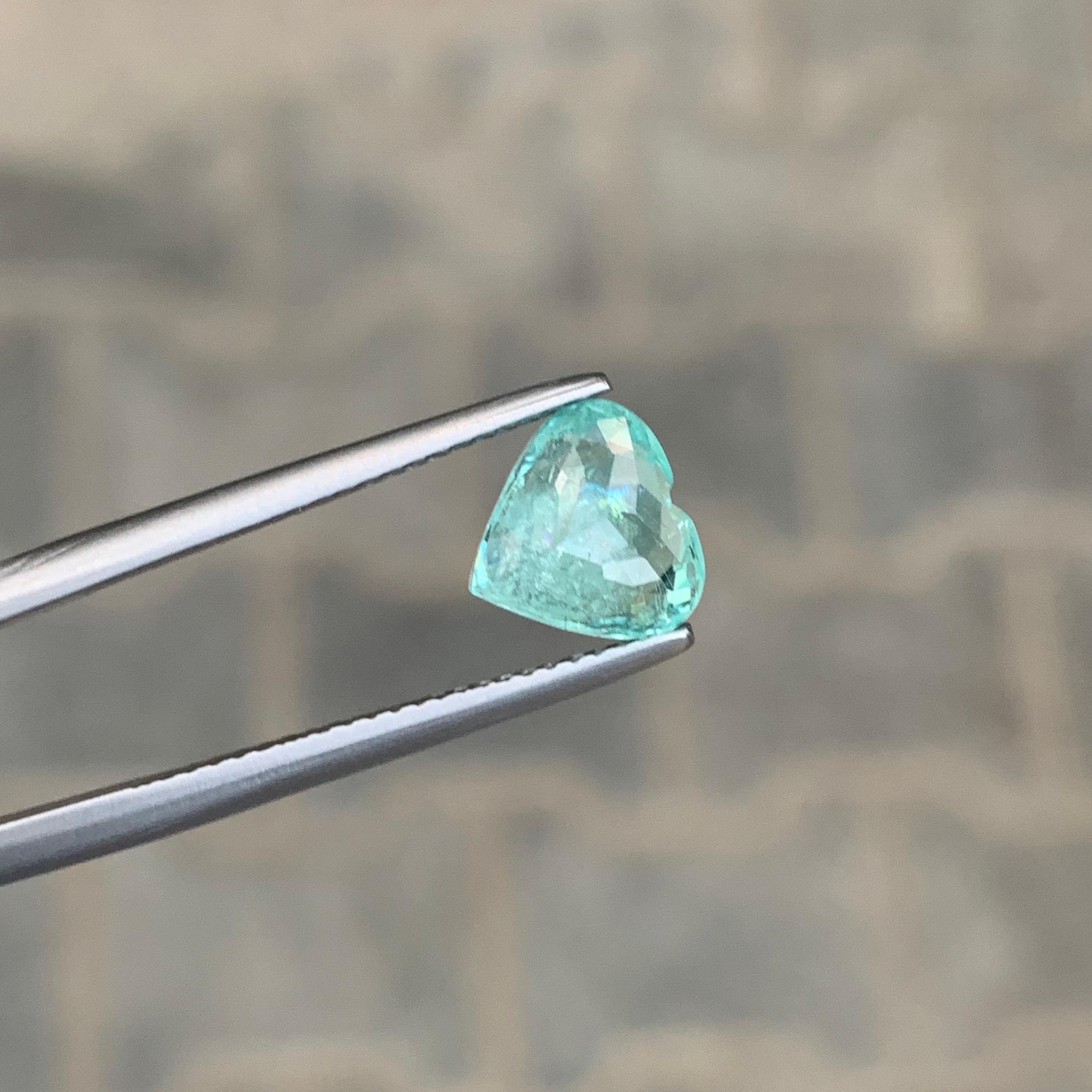 Gema natural suelta de turmalina paraiba en forma de corazón de 2.16 quilates certificada por AIG en venta 3