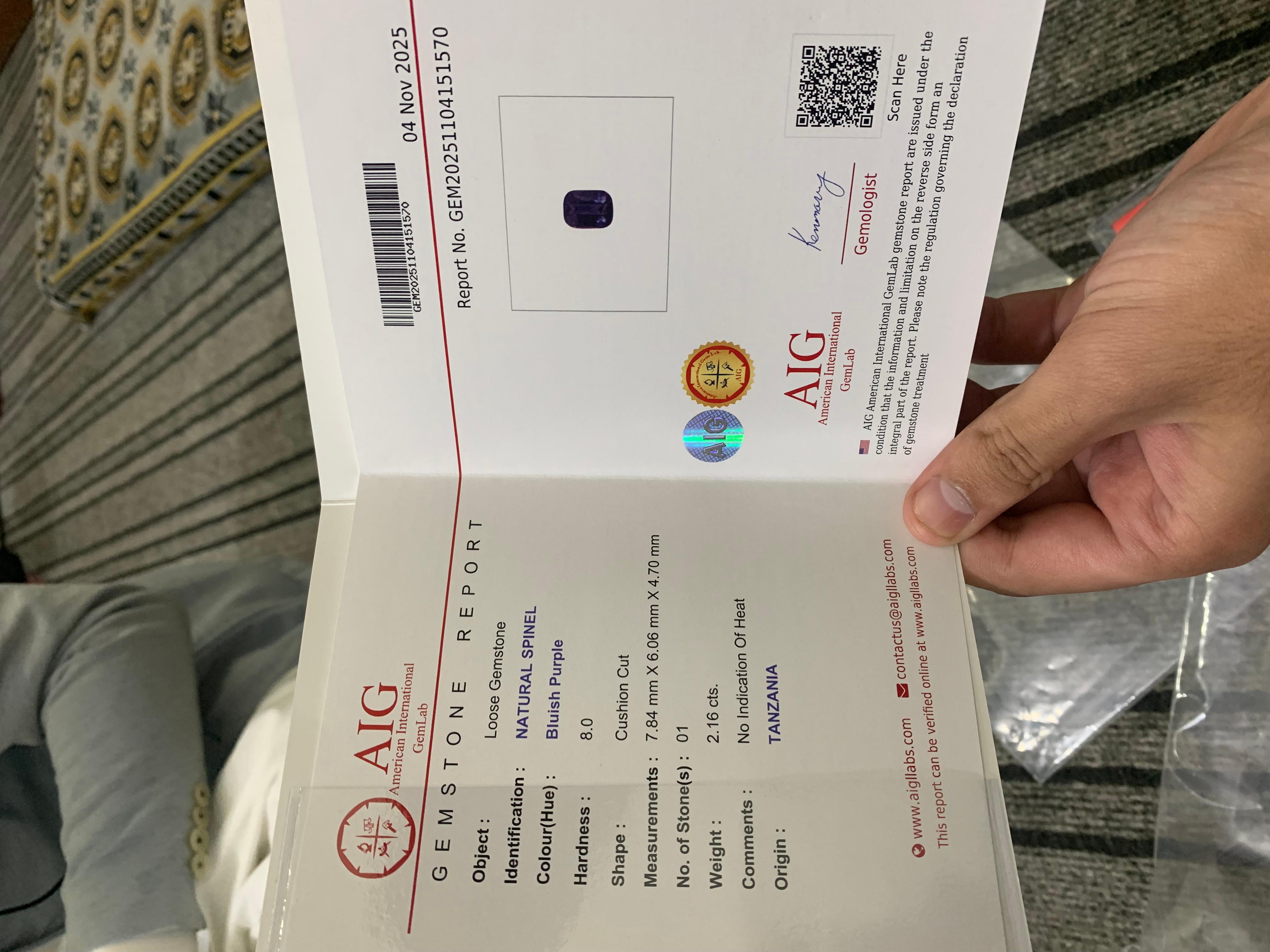 Gemma di forma a cuscino di spinello sciolto naturale certificata AIG da 2,16 carati in vendita 5