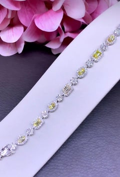 AIG Certified 2.17 Ct Fancy Yellow Diamonds  2.40 Ct Diamonds 18k Gold Bracelet