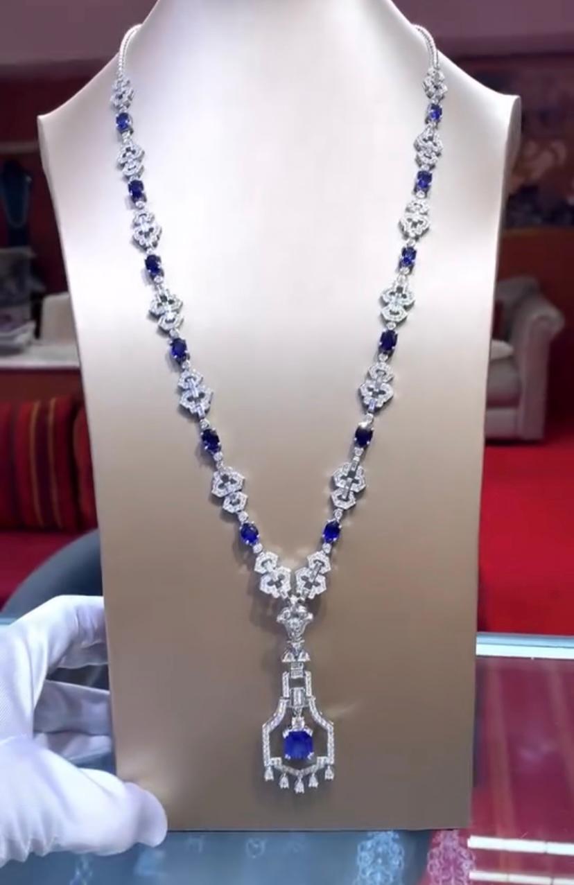 Mixed Cut AIG Certified 23.00 Ct Ceylon Sapphires  10.00 Ct Diamonds 18k Gold Necklace For Sale